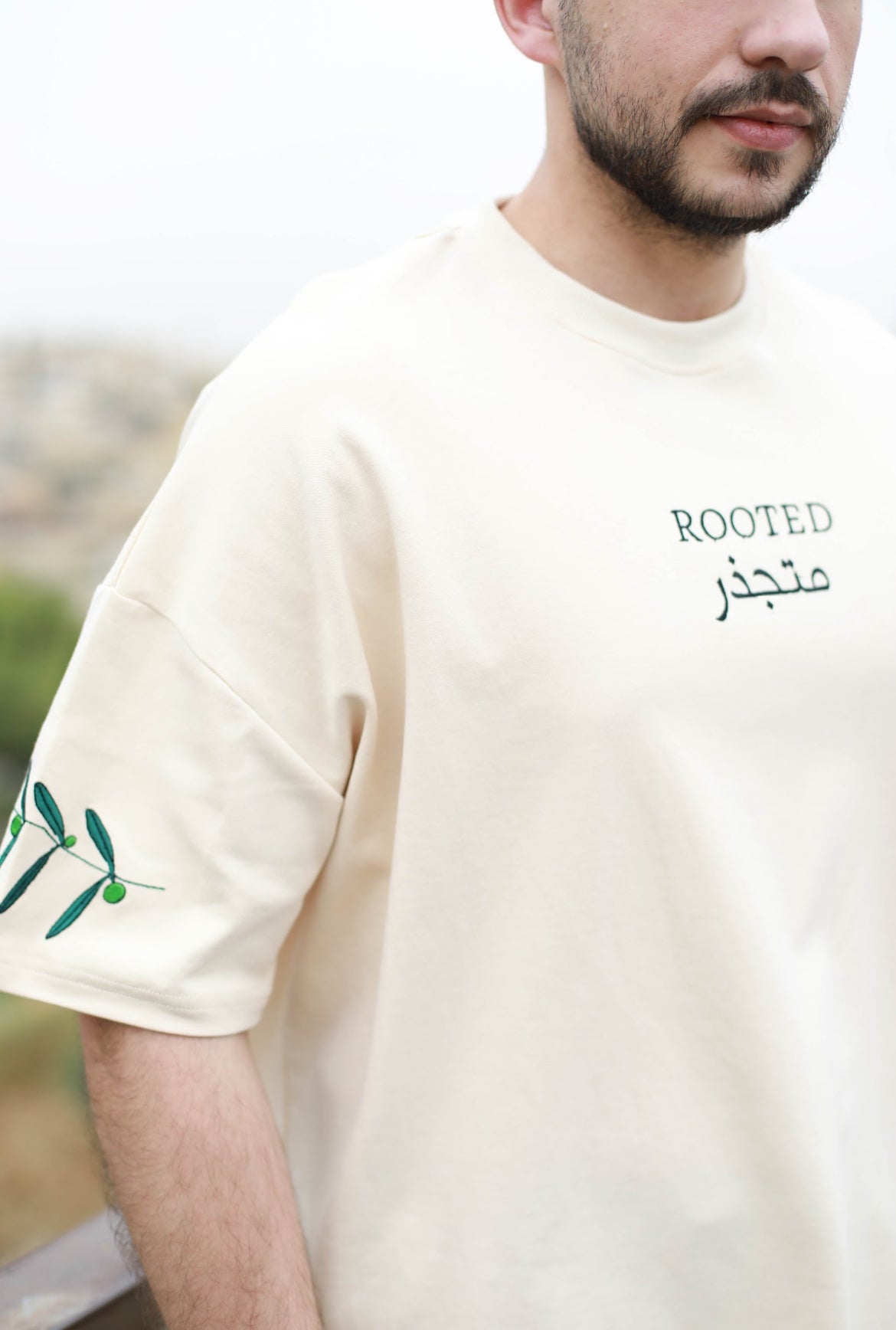 ROOTED TEE//SAND